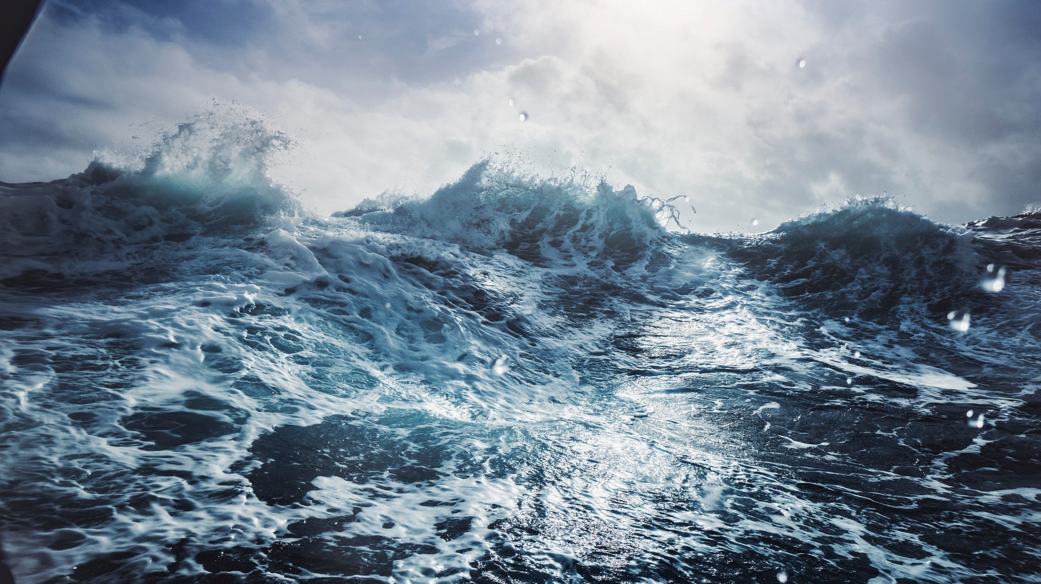 Essential Emergency Tools Every Sailor Should Have on Board